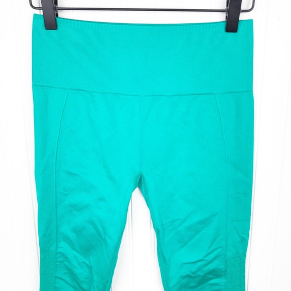 Fabletics Seamless Dot Leggings Bright Green - Picture 3 of 7